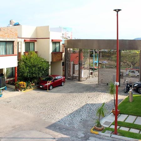 Casa Palmera: Cuernavaca Oasis with Pool and Home Office Amenities Emiliano Zapata  Exterior photo